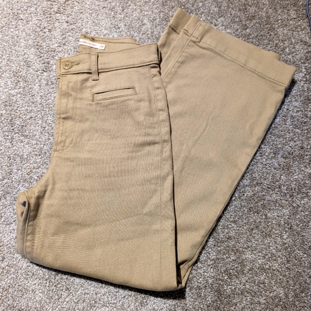 Levi’s Ribcage Wide Leg Cropped Pants